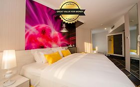 Science Hotel  4*